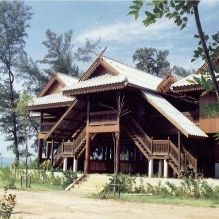 Ruen Thai Rim Haad Thang Kwian Eksteriør bilde