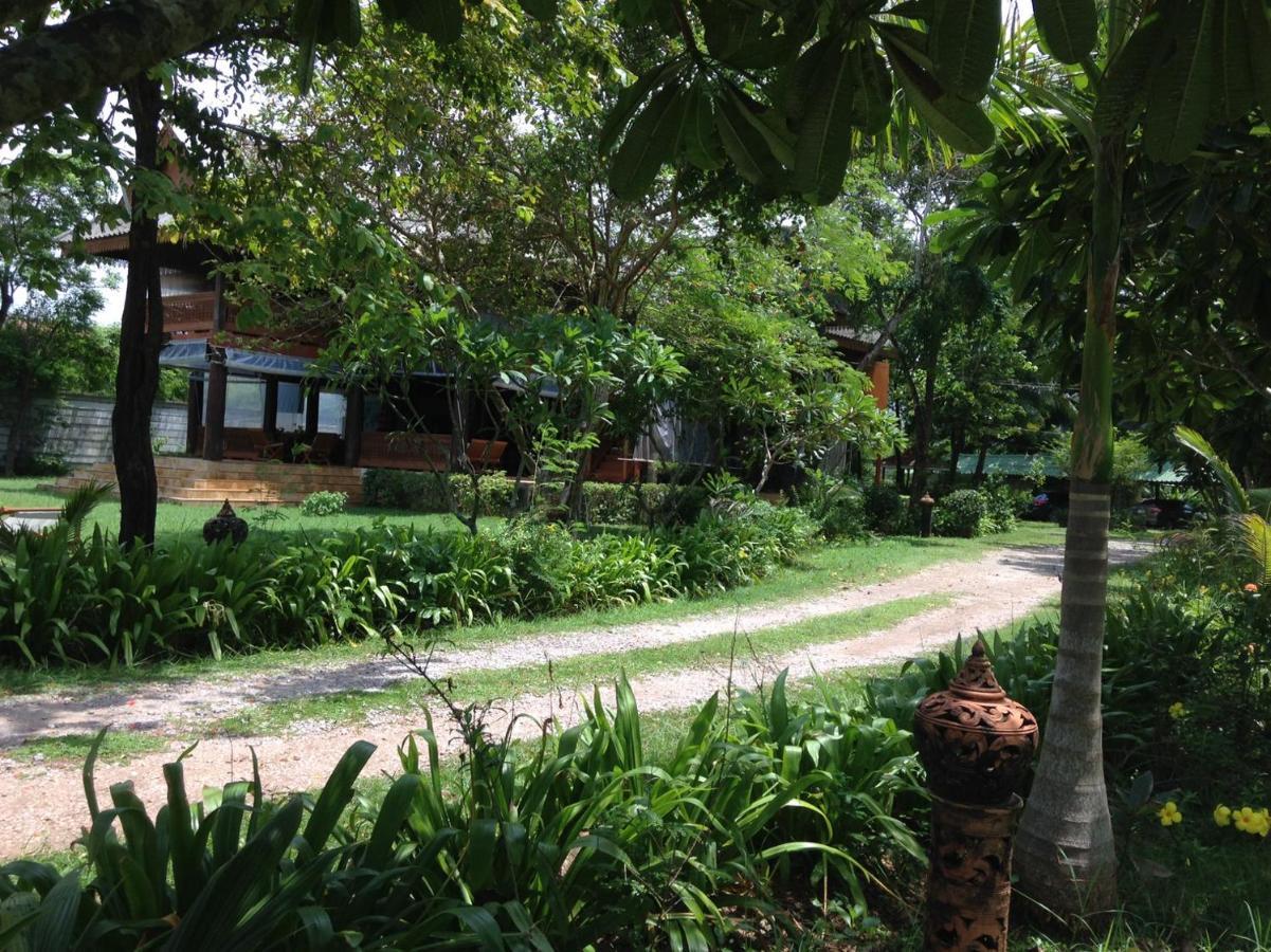 Ruen Thai Rim Haad Thang Kwian Eksteriør bilde