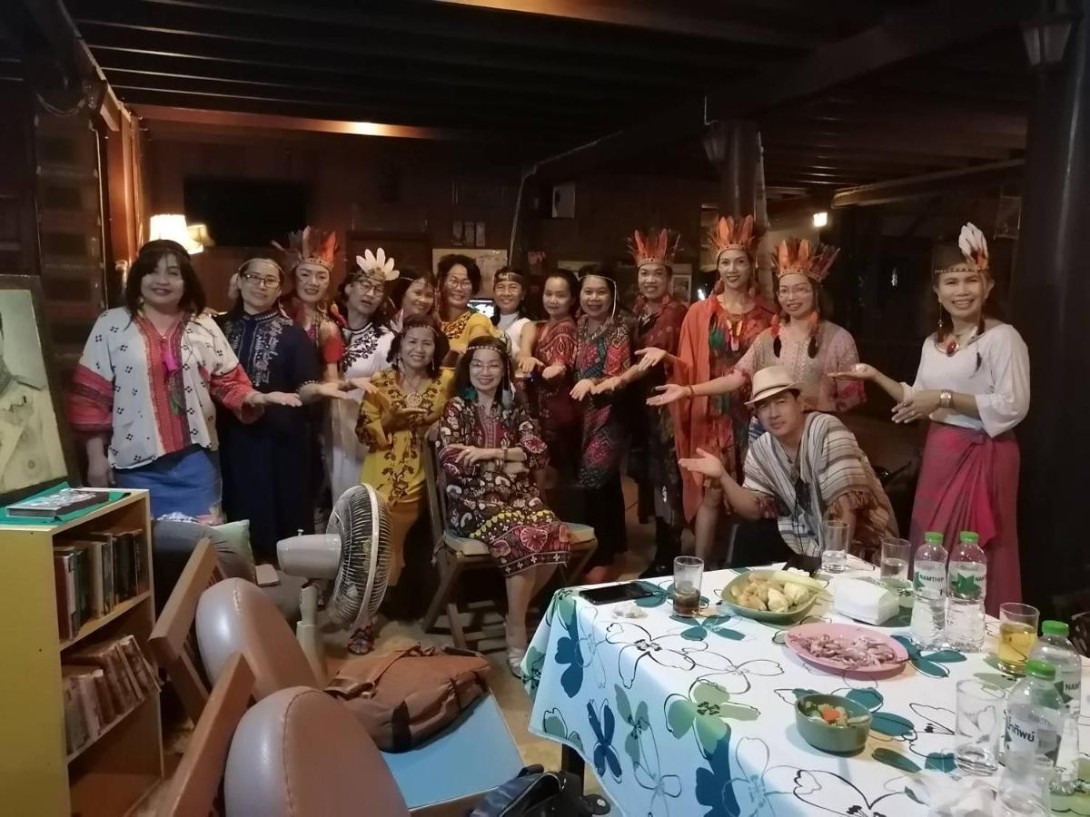 Ruen Thai Rim Haad Thang Kwian Eksteriør bilde