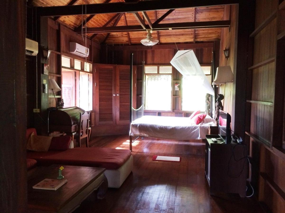 Ruen Thai Rim Haad Thang Kwian Eksteriør bilde